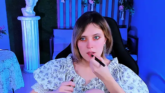 LolaAsmus online show from January 23, 11:15 am