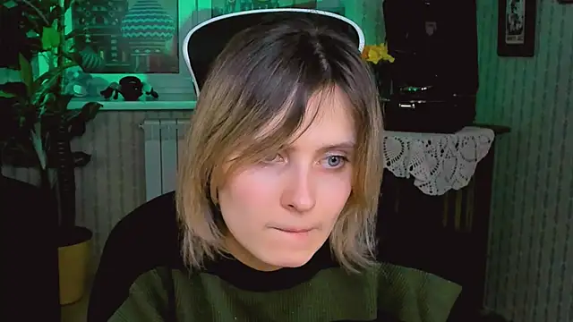 LolaAsmus online show from January 24, 11:15 am