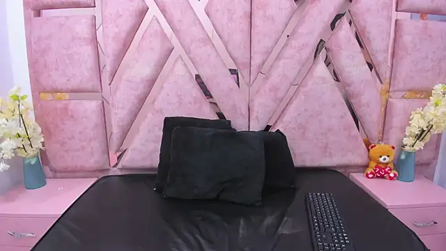 CataleyaLars20 online show from July 10, 1:03 pm
