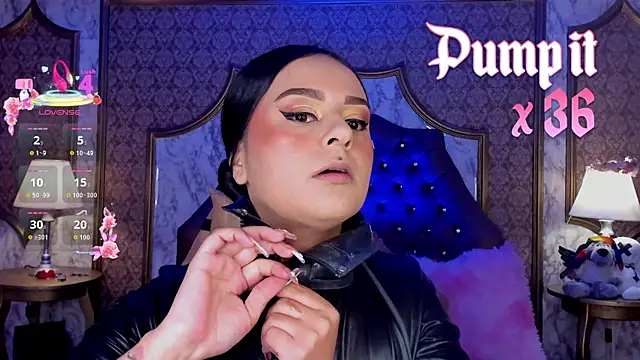 SoffiQueen online show from February 17, 2:02 pm