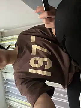 Mia Meow  online show from March 17, 5:49 pm