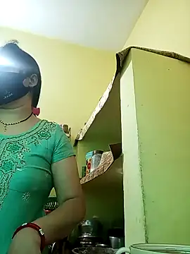 Snapshot of heenage chatting on February 5, 2:51 am heenage online show from February 5, 2:51 am