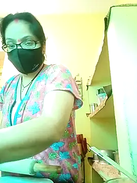 Snapshot of heenage chatting on February 25, 5:52 am heenage online show from February 25, 5:52 am