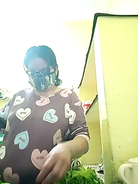 heenage online show from November 9, 2:37 pm