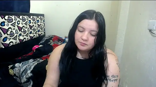 shopyymessyy online show from April 22, 6:09 pm