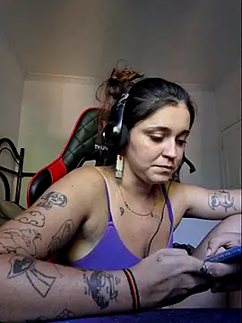 luuhcat09 online show from October 24, 6:15 pm