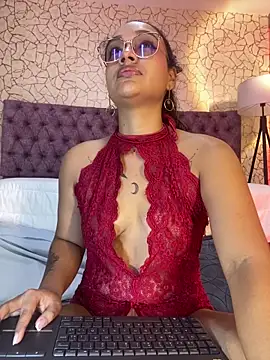Snapshot of EMILYY_FOXY chatting on June 19, 7:06 pm EMILYY FOXY online show from June 19, 7:06 pm