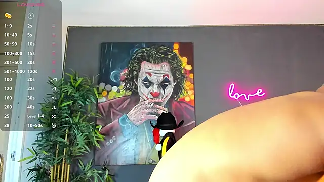 Snapshot of jordan_mayers02 chatting on December 28, 9:09 am jordan mayers02 online show from December 28, 9:09 am