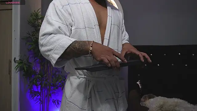 jordan mayers02 online show from February 10, 9:02 am