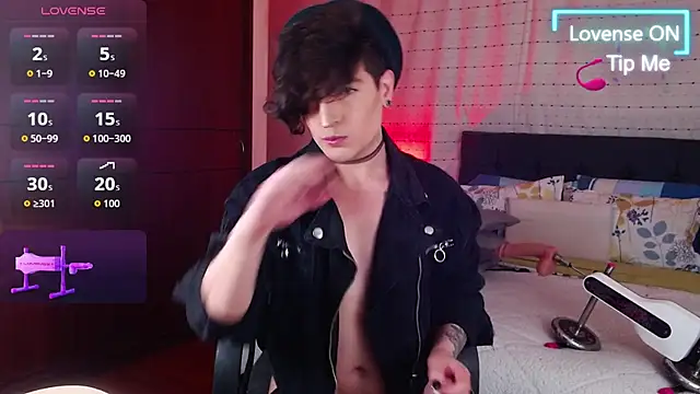 Hornymoan online show from July 4, 12:06 am
