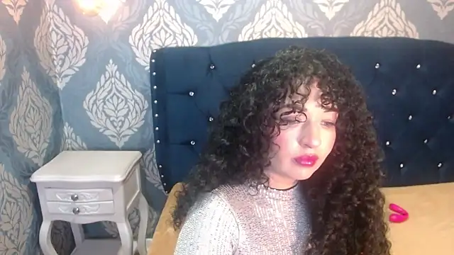 Sofiacowperx online show from November 14, 6:28 pm