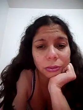 Snapshot of Carliina_Soussa chatting on February 21, 1:11 am Carliina Soussa online show from February 21, 1:11 am