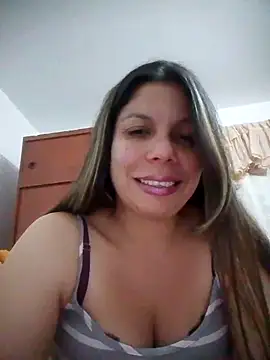 Snapshot of Carliina_Soussa chatting on September 13, 12:32 am Carliina Soussa online show from September 13, 12:32 am