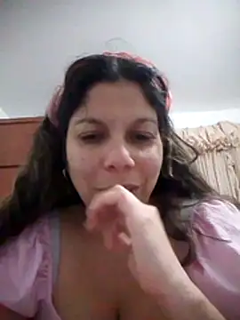 Snapshot of Carliina_Soussa chatting on November 7, 10:10 pm Carliina Soussa online show from November 7, 10:10 pm