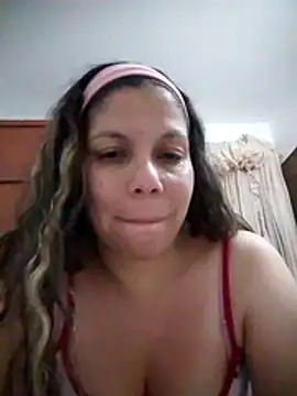 Snapshot of Carliina_Soussa chatting on November 30, 12:03 am Carliina Soussa online show from November 30, 12:03 am