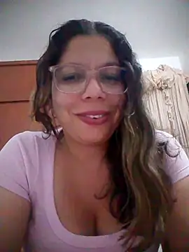 Carliina Soussa online show from February 10, 1:21 am