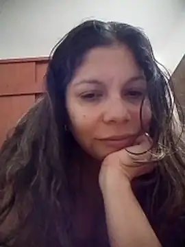 Snapshot of Carliina_Soussa chatting on May 3, 10:49 pm Carliina Soussa online show from May 3, 10:49 pm
