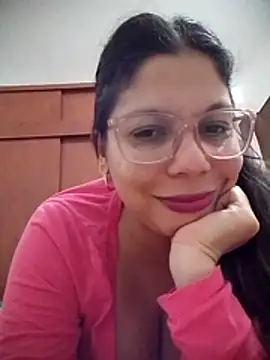 Snapshot of Carliina_Soussa chatting on May 8, 8:58 pm Carliina Soussa online show from May 8, 8:58 pm