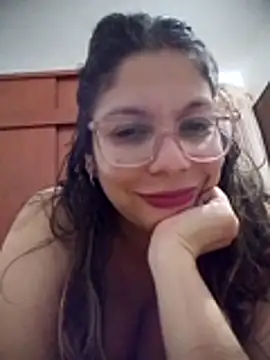 Snapshot of Carliina_Soussa chatting on May 11, 11:57 pm Carliina Soussa online show from May 11, 11:57 pm