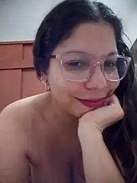 Snapshot of Carliina_Soussa chatting on May 15, 12:28 am Carliina Soussa online show from May 15, 12:28 am