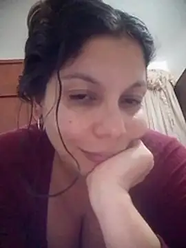 Snapshot of Carliina_Soussa chatting on May 17, 12:30 am Carliina Soussa online show from May 17, 12:30 am