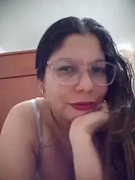 Snapshot of Carliina_Soussa chatting on May 19, 11:33 pm Carliina Soussa online show from May 19, 11:33 pm