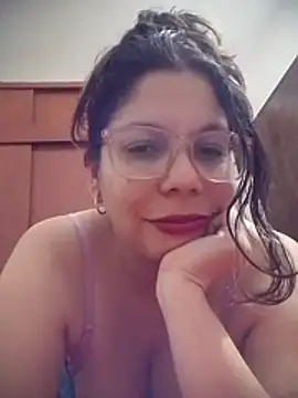Snapshot of Carliina_Soussa chatting on May 25, 1:00 am Carliina Soussa online show from May 25, 1:00 am