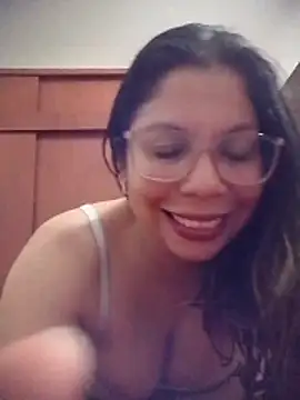 Snapshot of Carliina_Soussa chatting on May 26, 12:17 am Carliina Soussa online show from May 26, 12:17 am