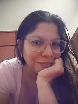 Snapshot of Carliina_Soussa chatting on May 26, 10:39 pm Carliina Soussa online show from May 26, 10:39 pm