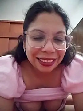 Snapshot of Carliina_Soussa chatting on May 29, 11:25 pm Carliina Soussa online show from May 29, 11:25 pm