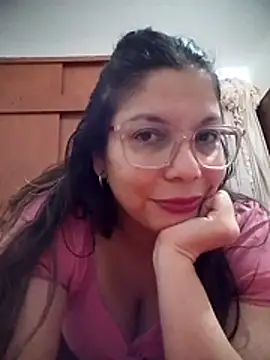 Snapshot of Carliina_Soussa chatting on June 8, 12:03 am Carliina Soussa online show from June 8, 12:03 am