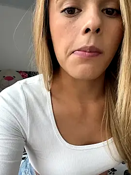 ZoeJohnsoon online show from December 13, 9:53 pm