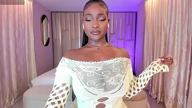 SavannahStorm online show from March 8, 6:01 pm