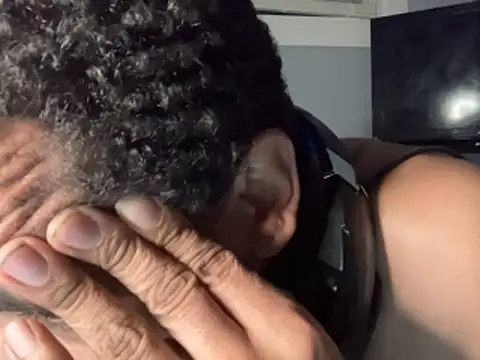 Tjskigh online show from February 19, 11:01 pm