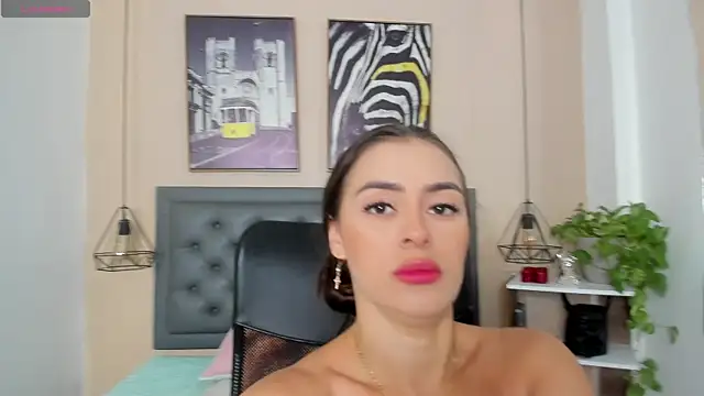 Snapshot of alicee_cooper chatting on November 15, 2:35 pm alicee cooper online show from November 15, 2:35 pm