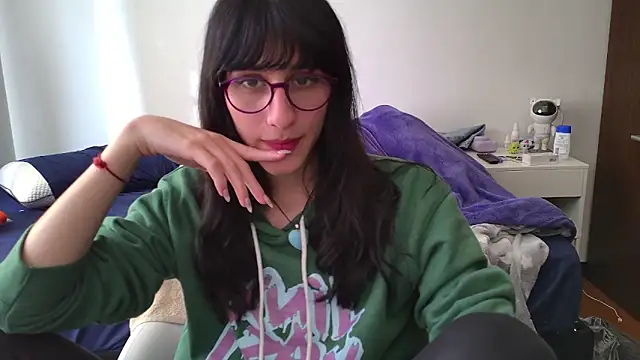 Snapshot of Alice_love29 chatting on January 29, 9:17 pm Alice love29 online show from January 29, 9:17 pm