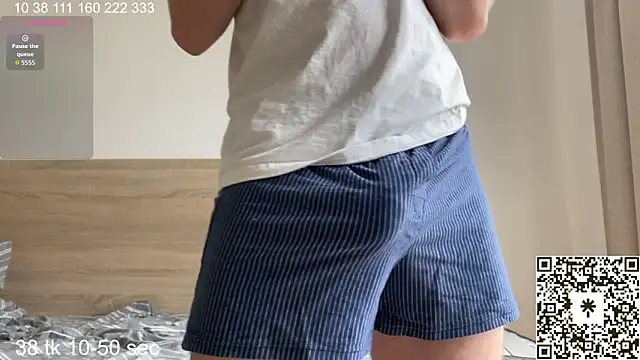 curlyboyy  online show from June 21, 6:21 pm