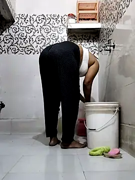 Snapshot of illay_love chatting on October 28, 6:06 am illay love online show from October 28, 6:06 am