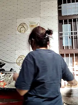 Snapshot of illay_love chatting on November 4, 5:28 am illay love online show from November 4, 5:28 am