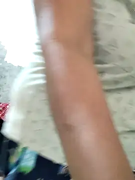 Snapshot of illay_love chatting on November 9, 4:33 am illay love online show from November 9, 4:33 am