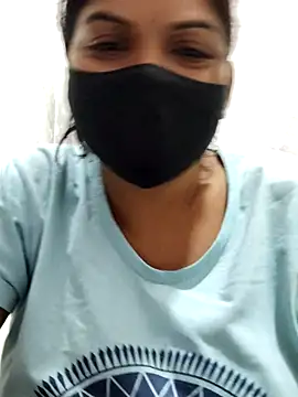 Snapshot of illay_love chatting on November 28, 6:05 am illay love online show from November 28, 6:05 am