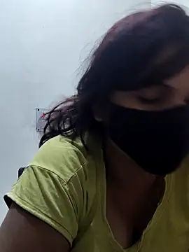 Snapshot of illay_love chatting on December 14, 3:28 pm illay love online show from December 14, 3:28 pm