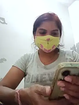 Snapshot of illay_love chatting on June 2, 6:59 am illay love online show from June 2, 6:59 am