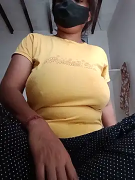 Snapshot of illay_love chatting on June 12, 4:44 am illay love online show from June 12, 4:44 am