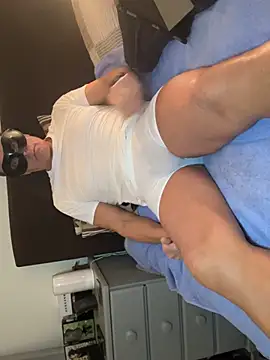 maturemale2024 online show from February 5, 6:15 pm