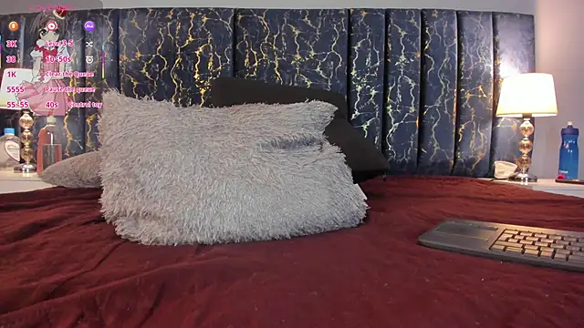 Sophia Lemos online show from October 31, 12:06 pm