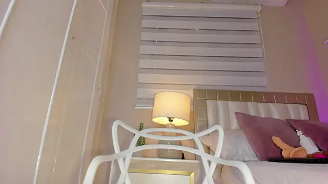 zoe sky  online show from February 4, 2:43 pm