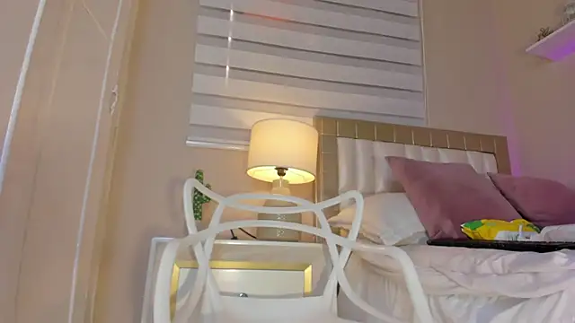 zoe sky  online show from February 22, 5:46 pm