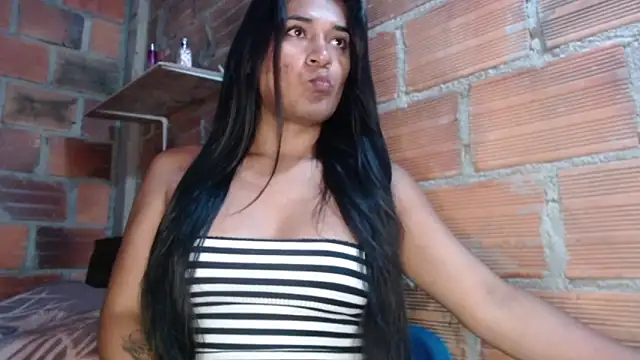 Snapshot of _karolxxx_ chatting on January 28, 1:49 pm karolxxx online show from January 28, 1:49 pm