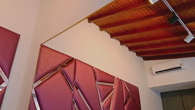 Adel Nesbiit online show from February 25, 10:39 pm